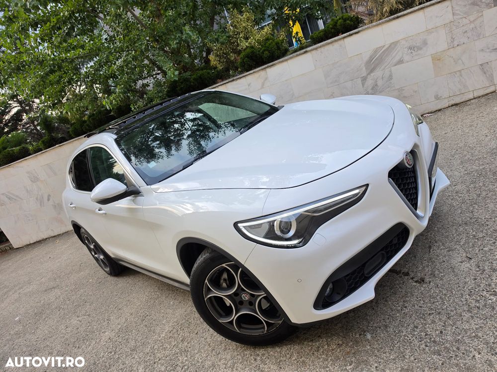 Alfa Romeo Stelvio - 2