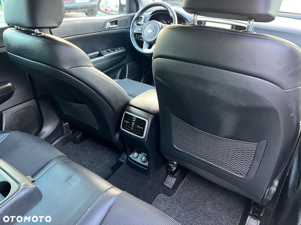 Kia Sportage 1.6 GDI 2WD Black Edition - 11