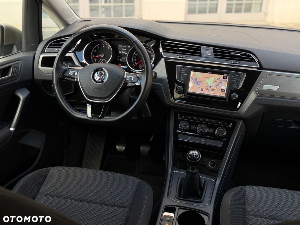 Volkswagen Touran 1.2 TSI (BlueMotion Technology) SOUND - 6