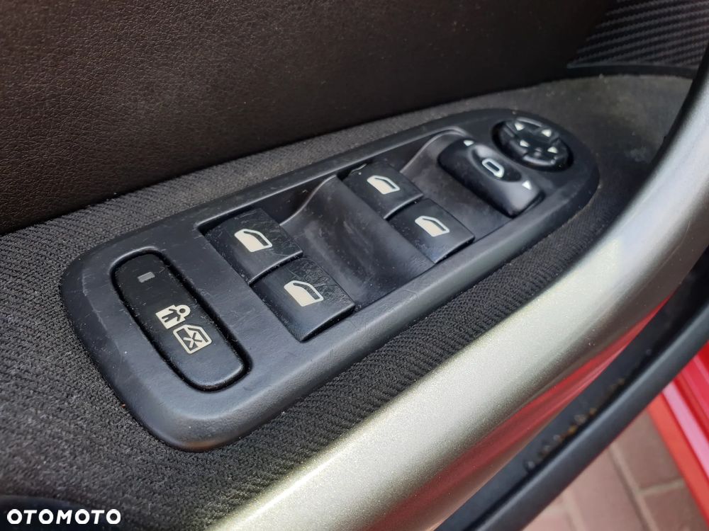 Peugeot 308 - 25