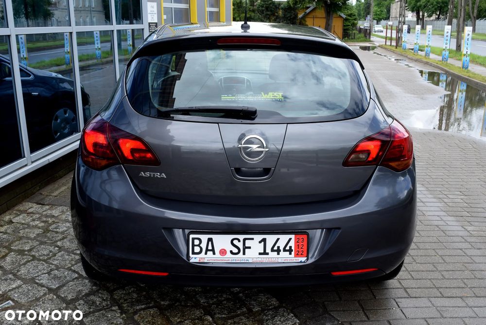 Opel Astra 1.6 Enjoy - 13