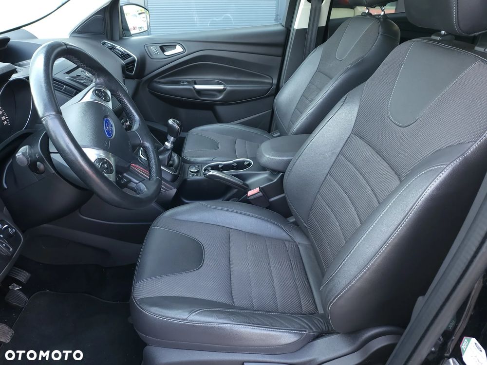 Ford Kuga 2.0 TDCi 4WD Titanium - 14