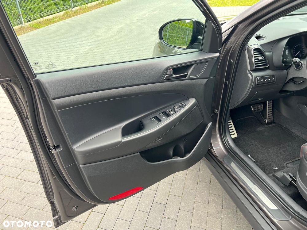 Hyundai Tucson 1.6 CRDi 48V-Hybrid 4WD DCT N Line - 21