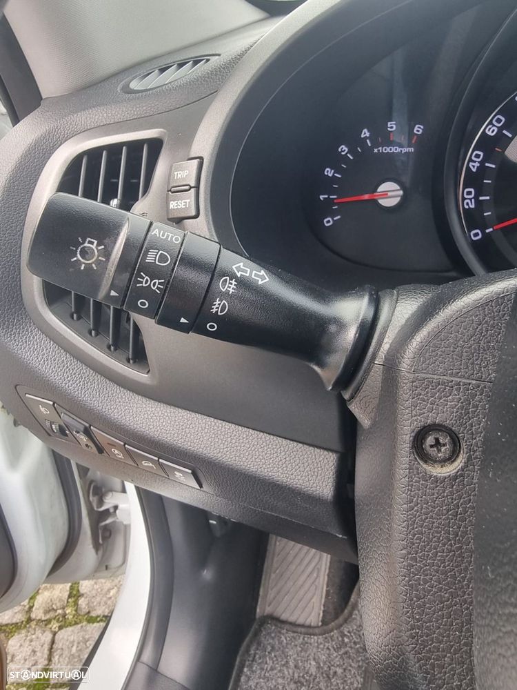 Kia Sportage 1.7 CRDI ISG LX - 24