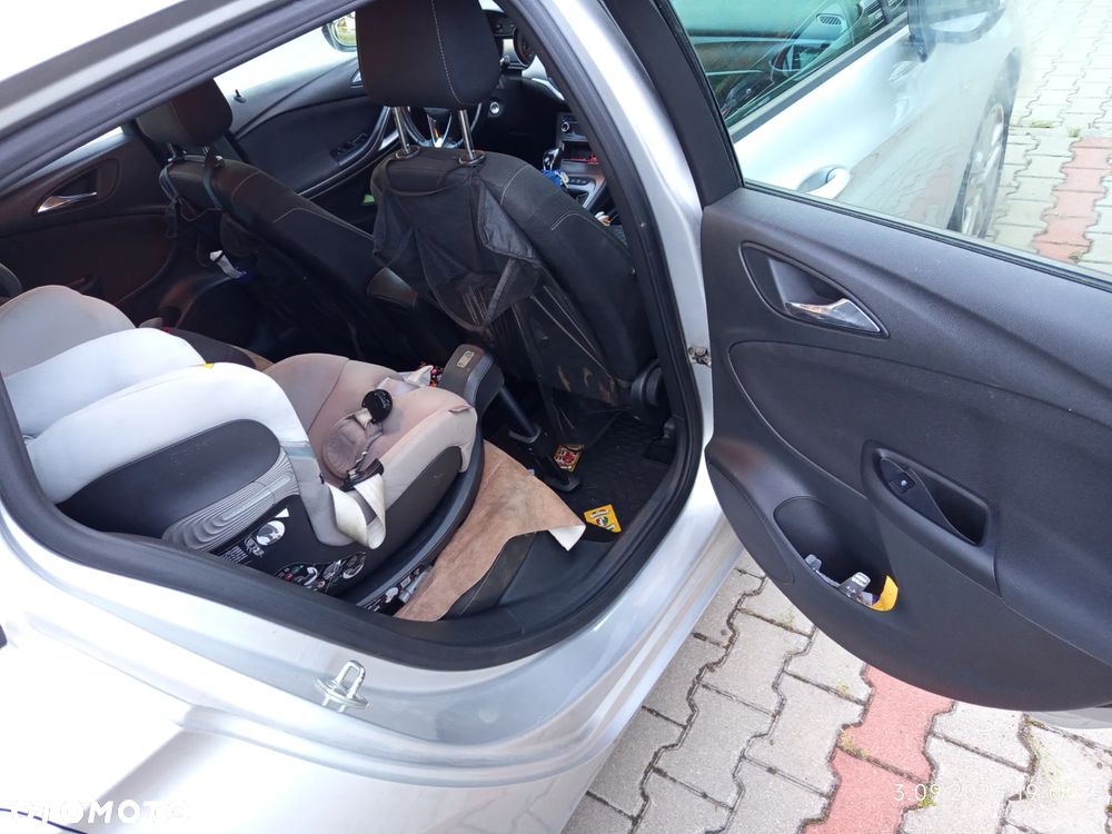 Opel Astra 1.6 CDTI Dynamic - 11