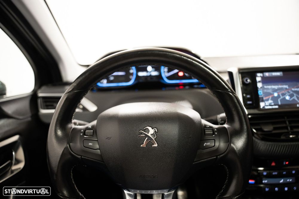 Peugeot 2008 1.2 PureTech Style - 12