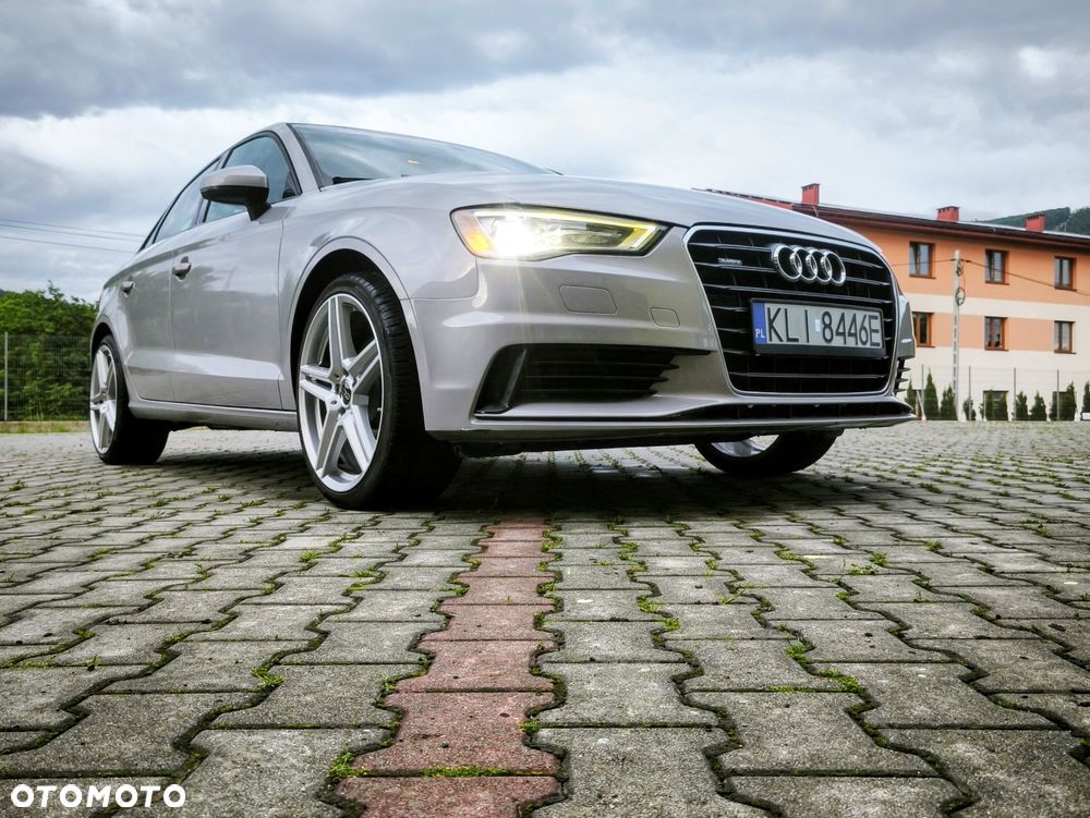 Audi A3 Sportback - 1