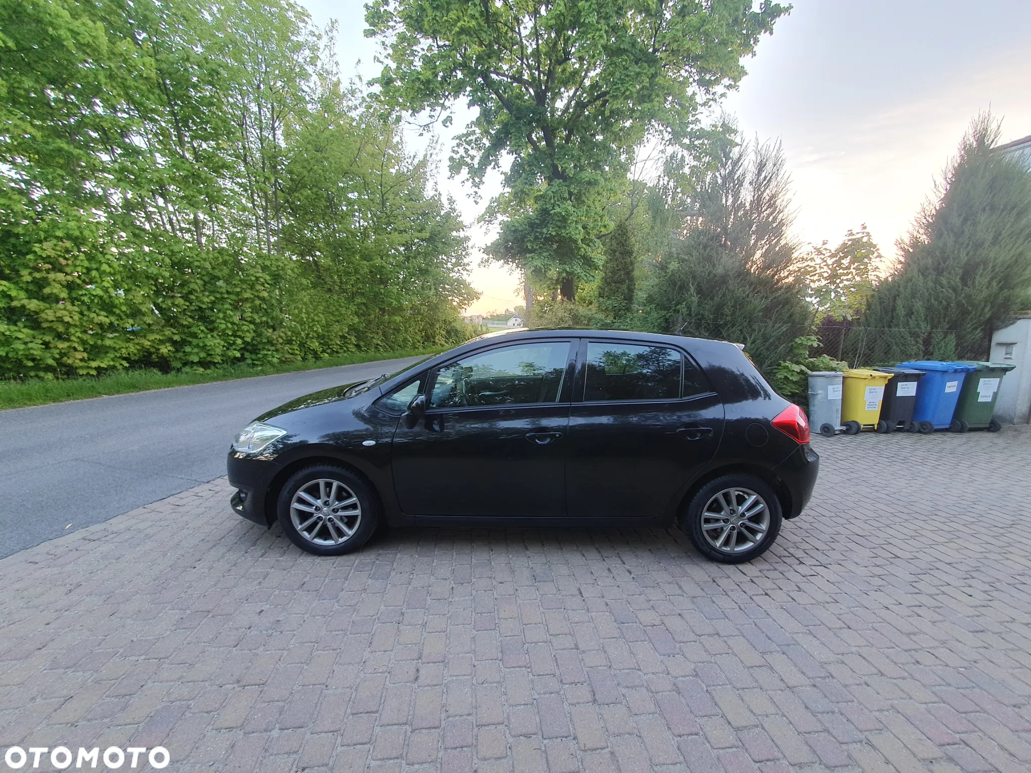 Toyota Auris 1.6 VVT-i Executive - 4
