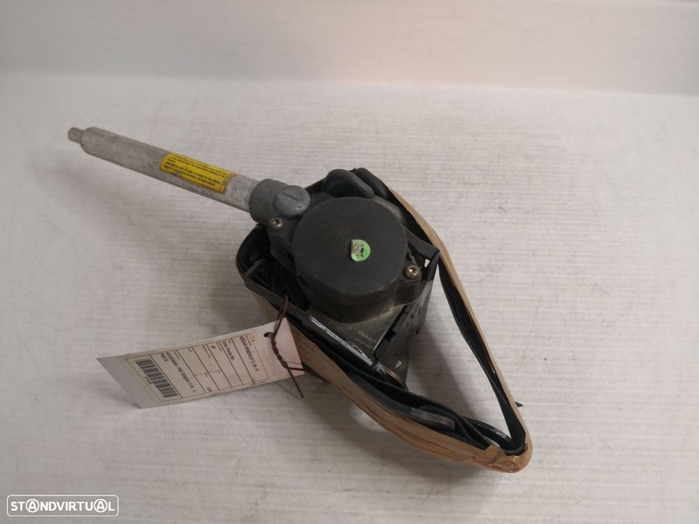 Cinto Frente Dto Nissan Primera (P11) - 2