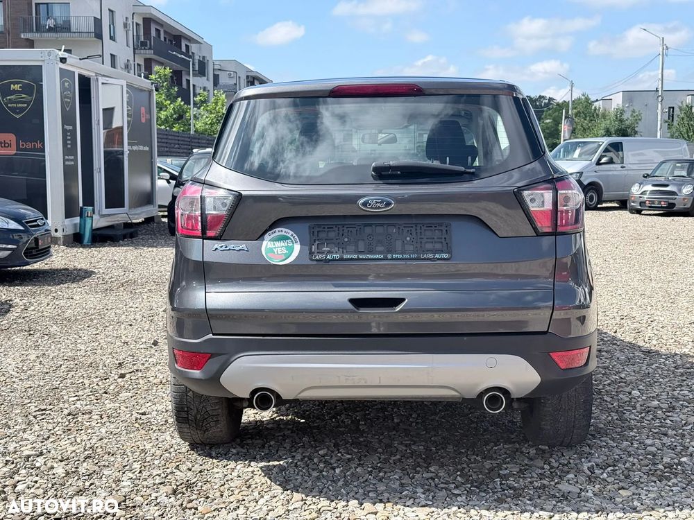 Ford Kuga 2.0 TDCi 4WD Powershift Vignale - 13