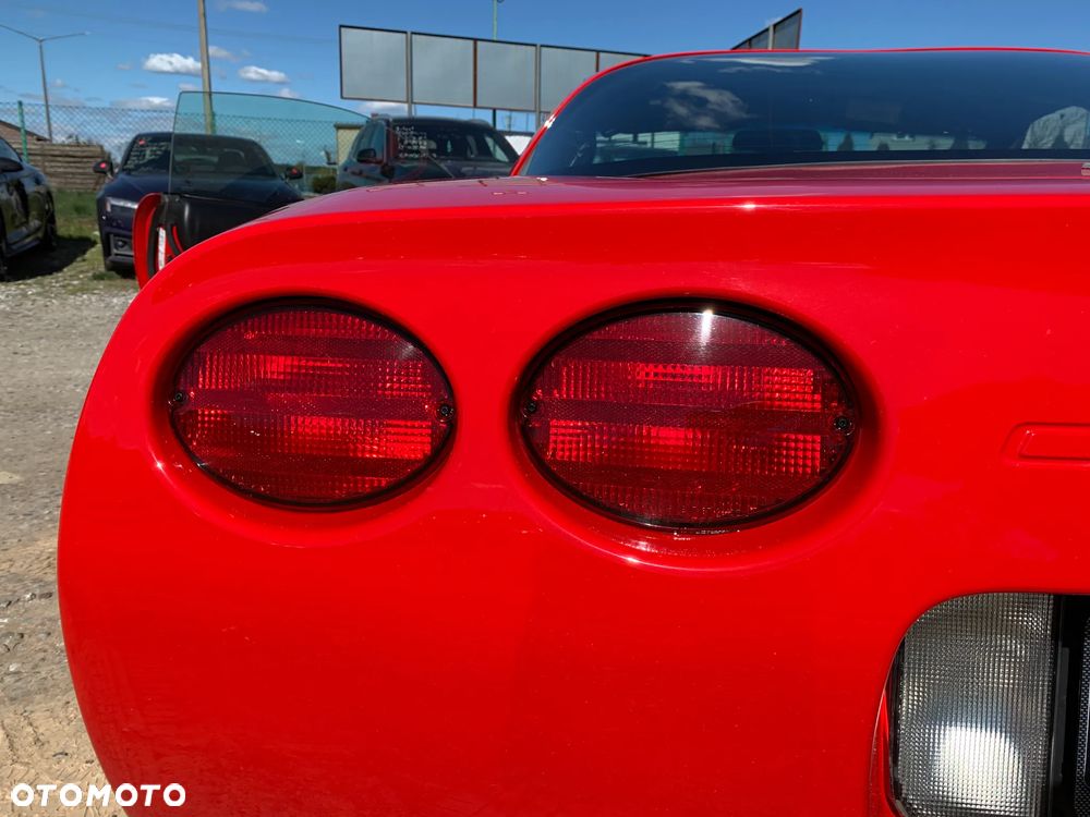 Chevrolet Corvette - 22