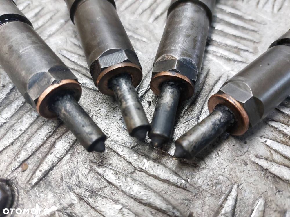 WTRYSKIWACZ KOMPLET PEUGEOT 206 1.4 HDI 9641496180 - 2