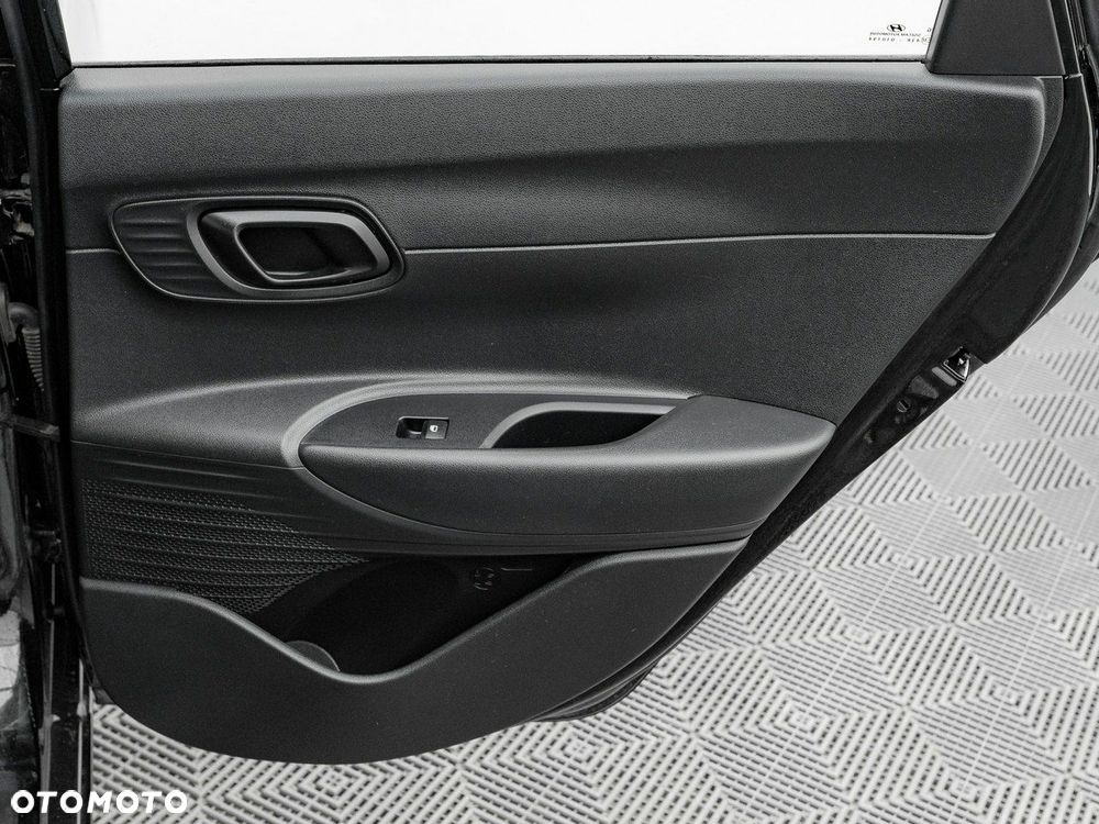 Hyundai i20 1.2 Pure - 27