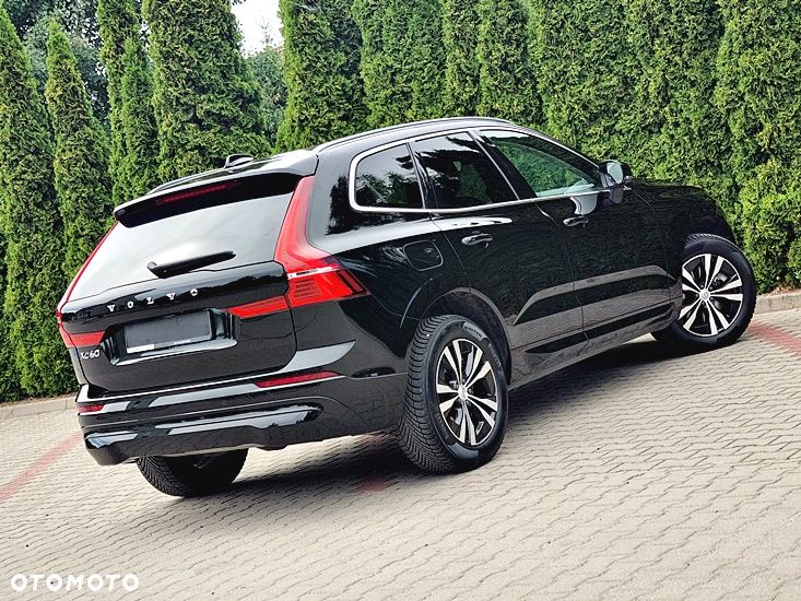 Volvo XC 60 B4 D Geartronic Momentum Pro - 5