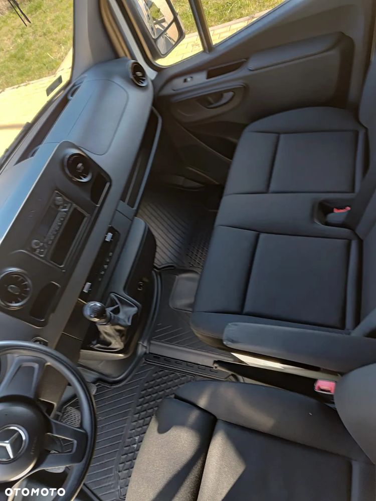 Mercedes-Benz SPRINTER - 8