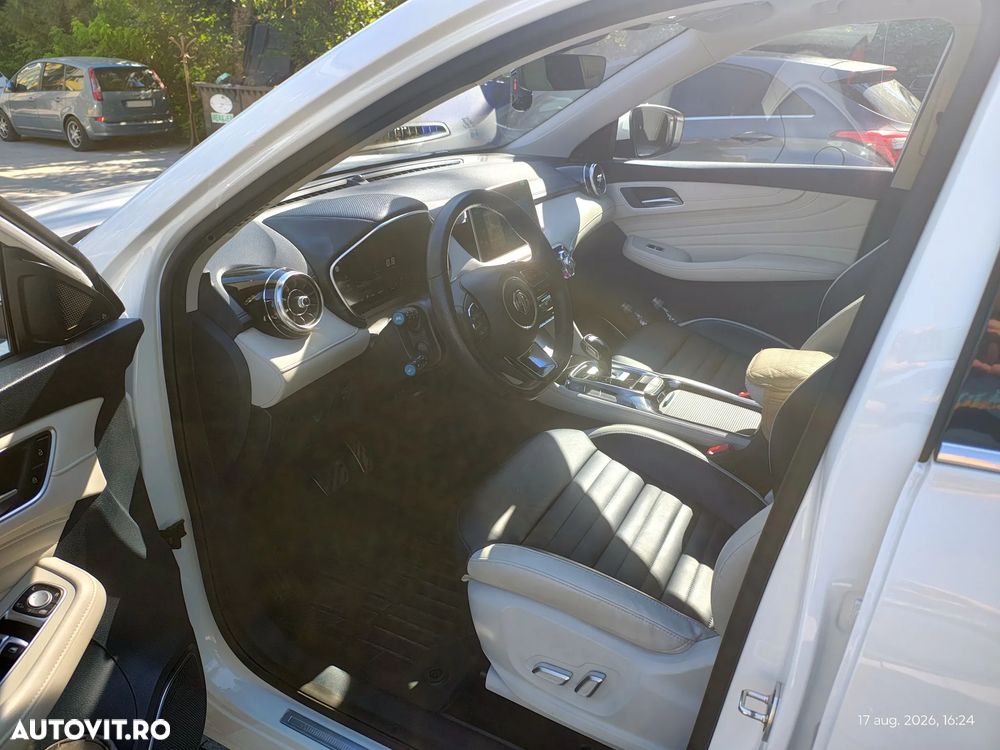 MG HS 1.5 T-GDi 7DCT Exclusive - 11