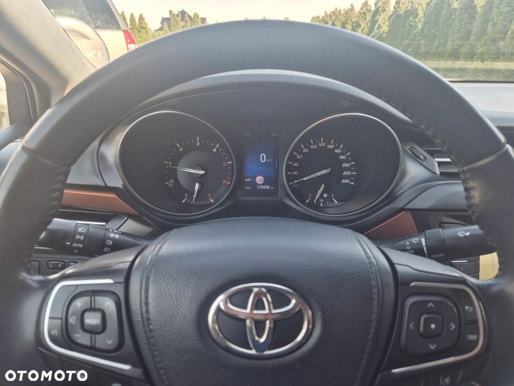 Toyota Avensis 2.0 D-4D Premium - 4