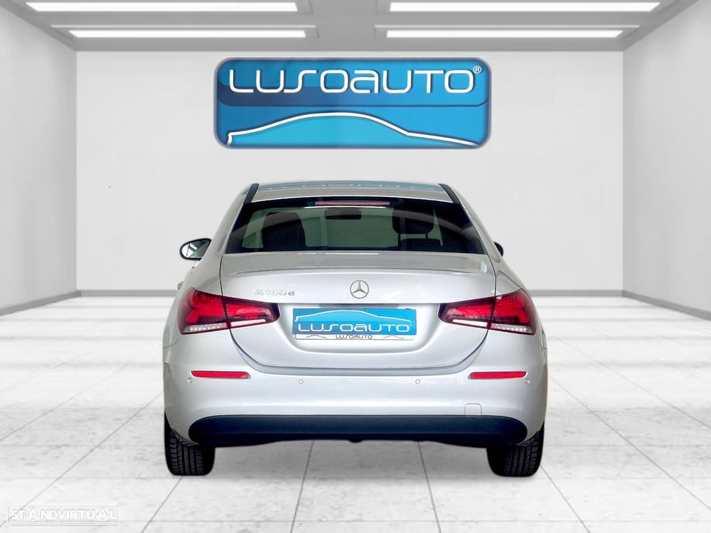 Mercedes-Benz A 180 Limousine d Progressive Aut. - 8