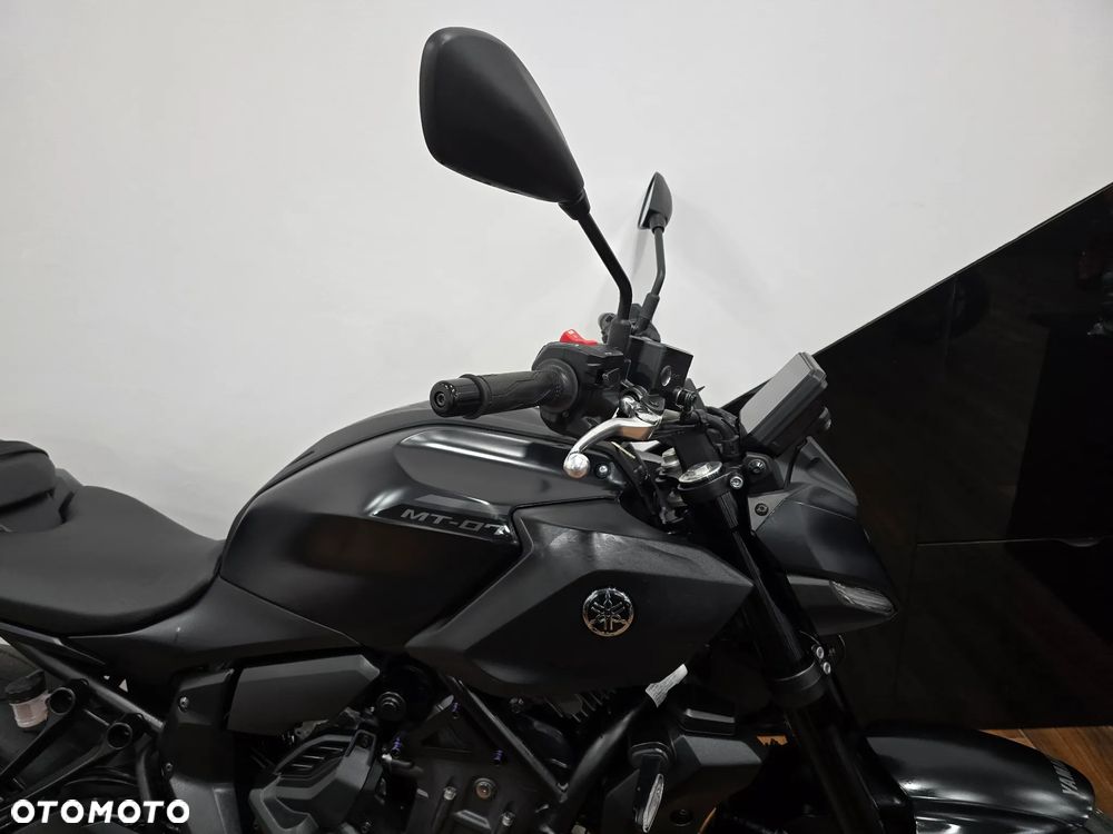 Yamaha MT - 12