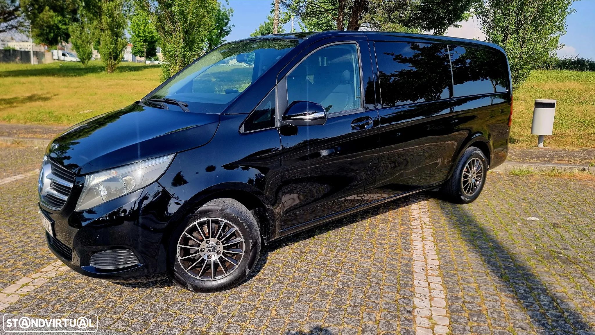 Mercedes-Benz V 220 - 1