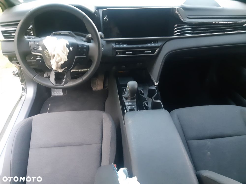 Toyota Camry 2.5 Hybrid Dynamic Force Comfort e-CVT - 14