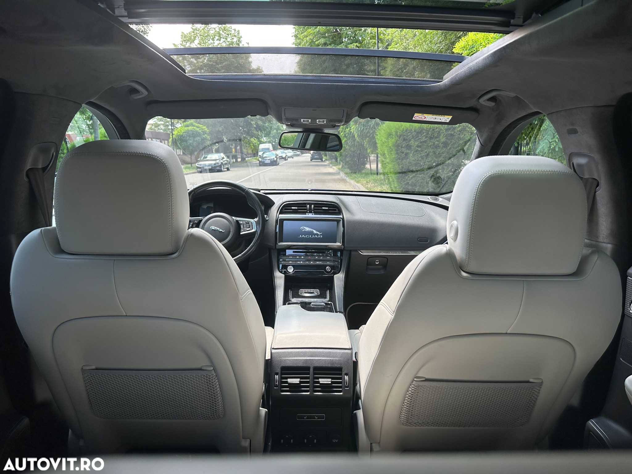 Jaguar F-Pace 30d AWD First Edition - 8