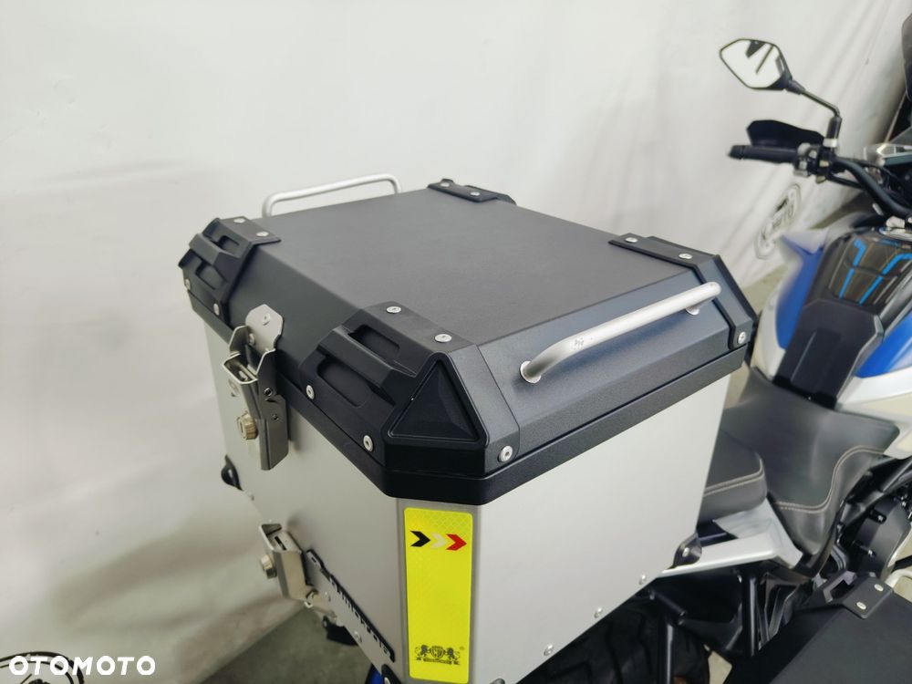 QJMOTOR SRT 800SX - 13