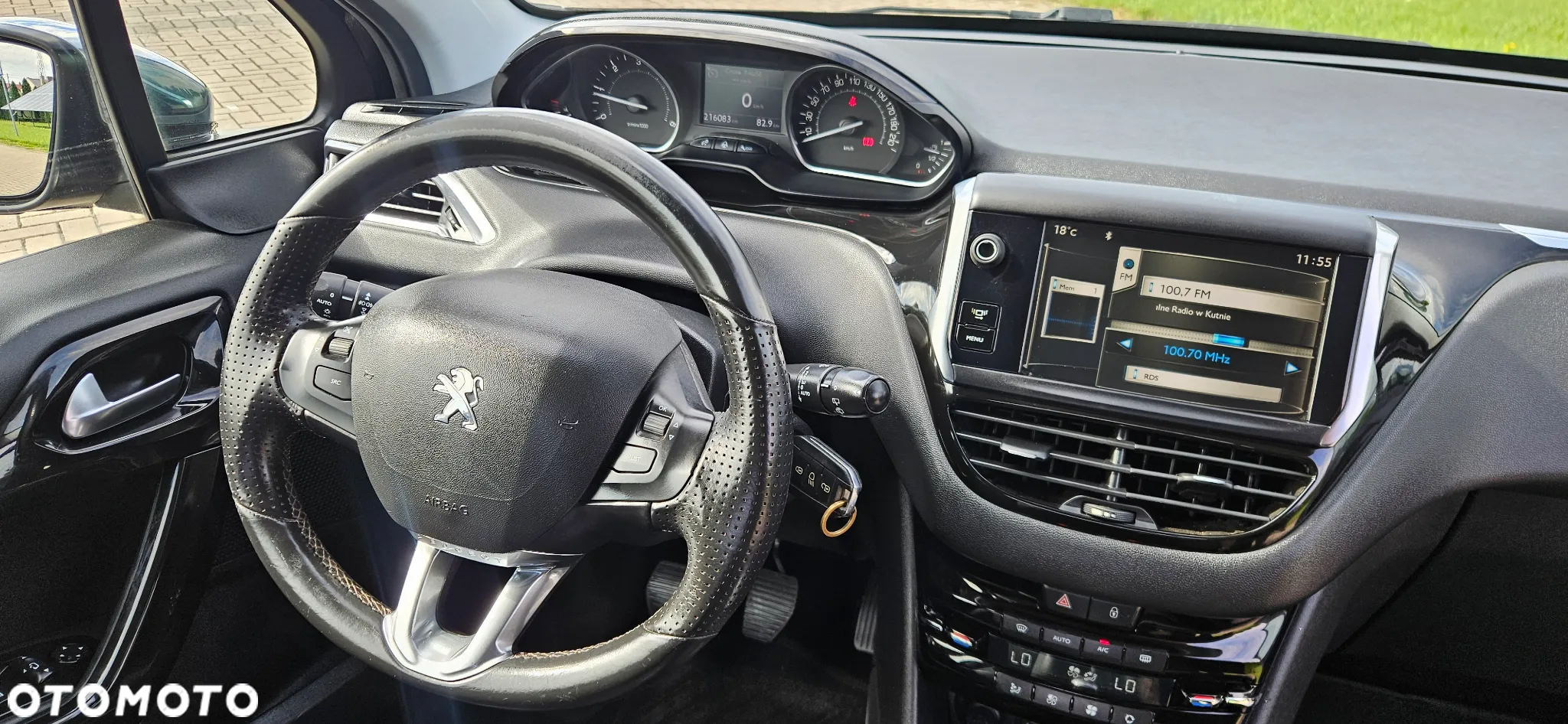 Peugeot 208 1.6 e-HDi Allure STT - 20