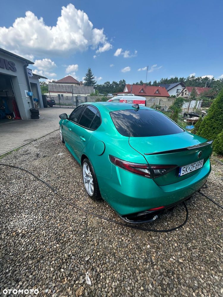 Alfa Romeo Giulia - 4
