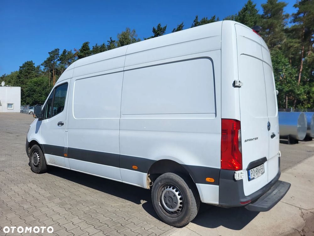 Mercedes-Benz Sprinter - 7