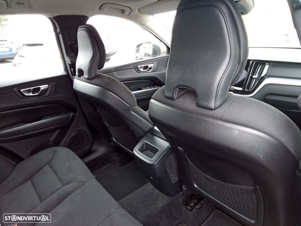 Volvo XC 60 2.0 B4 Inscription Geartronic - 27