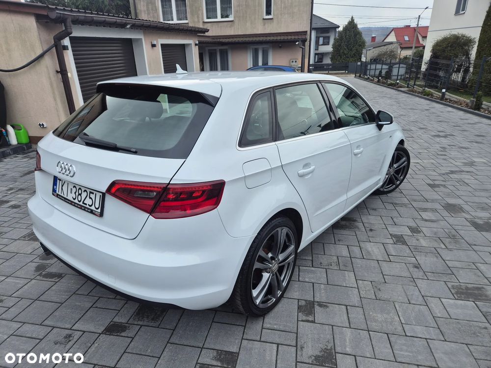 Audi A3 Sportback 2.0 TDI S tronic S line Sportpaket - 3