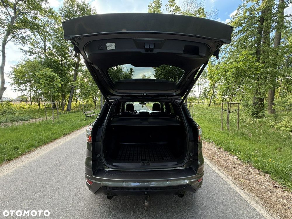 Ford Kuga - 25