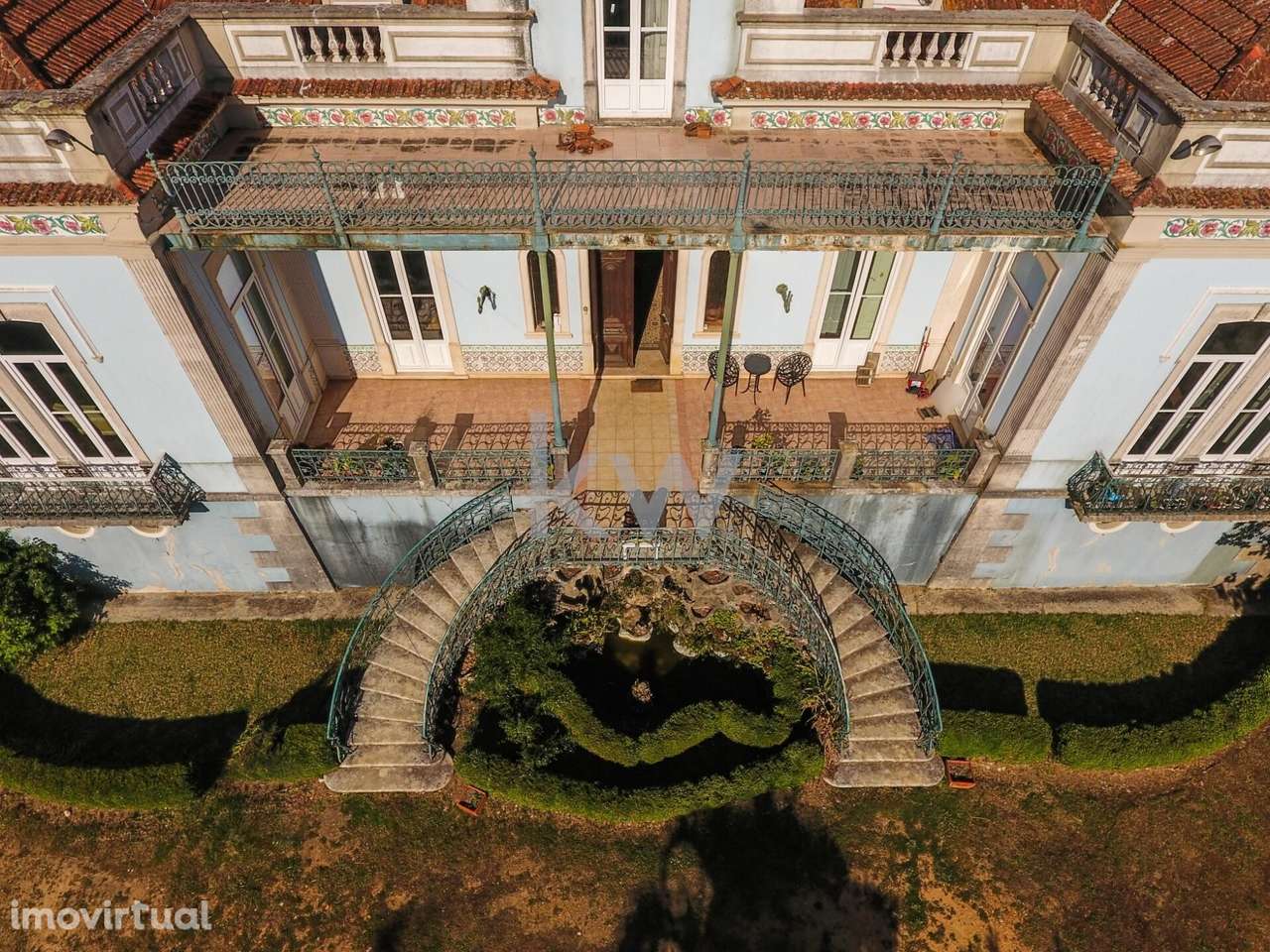Palacete Villa Carlota – Um Símbolo de Elegância e História na Pocariç - Grande imagem: 4/60