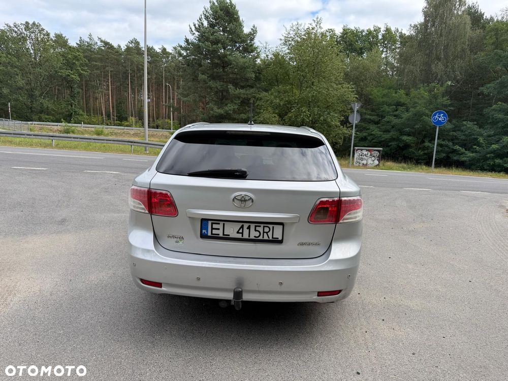 Toyota Avensis 2.2 D-4D Prestige - 3