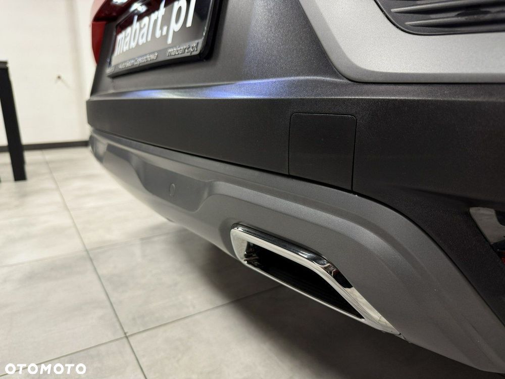 Renault Captur TCe Mild Hybrid 140 GPF TECHNO FAST TRACK - 18