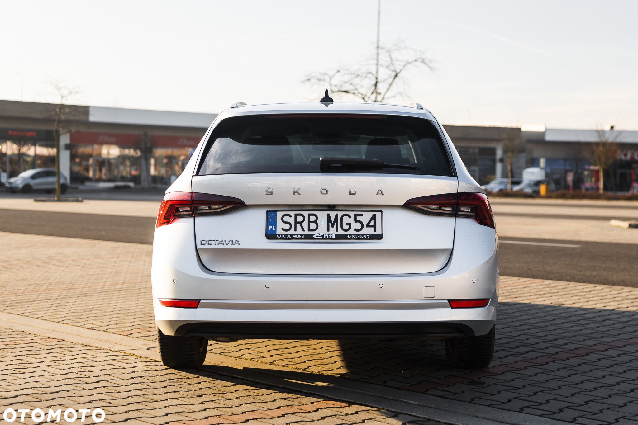 Skoda Octavia 2.0 TDI DSG Clever - 4