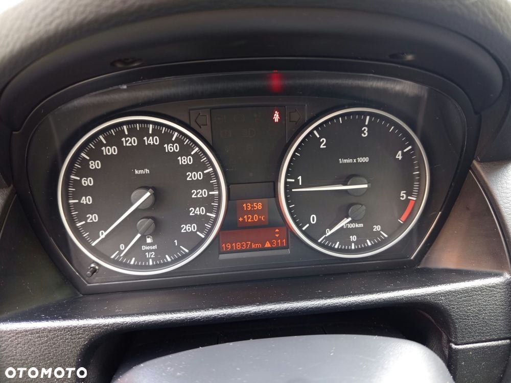 BMW X1 sDrive18d - 9