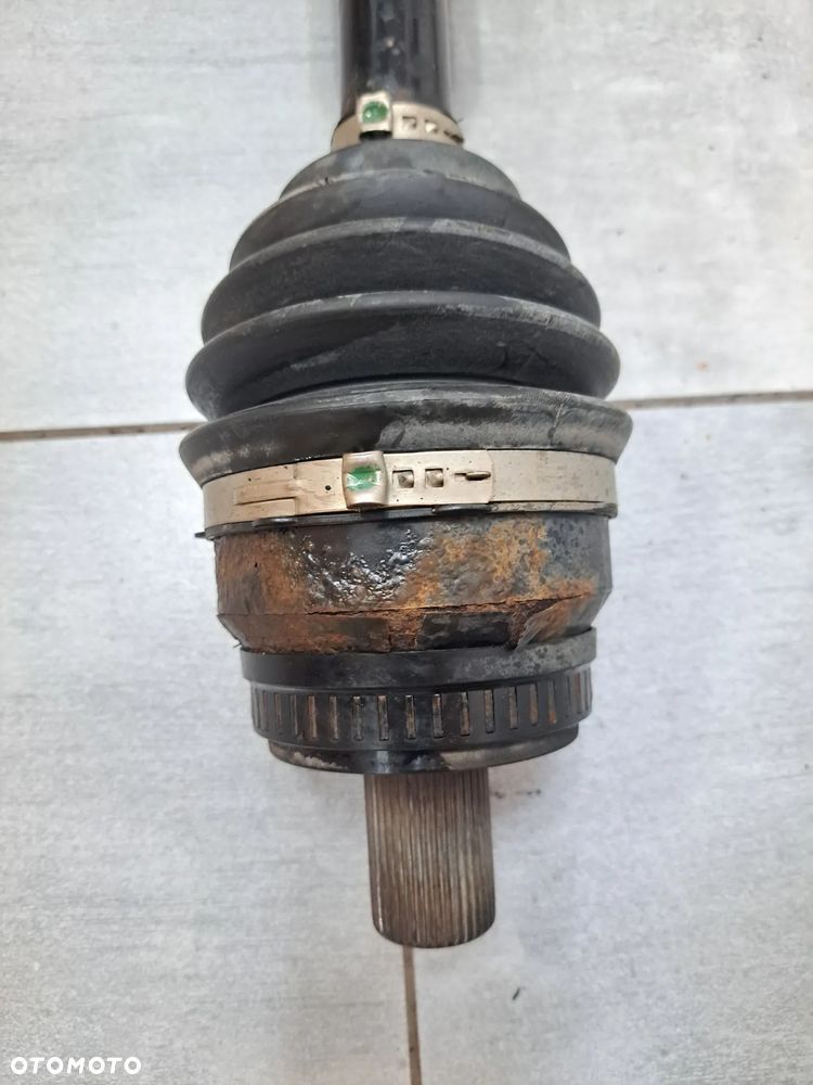 VOLVO XC90 I LIFT 2.4 D5 PÓLOŚ PRAWA PRAWY PRZÓD - 2