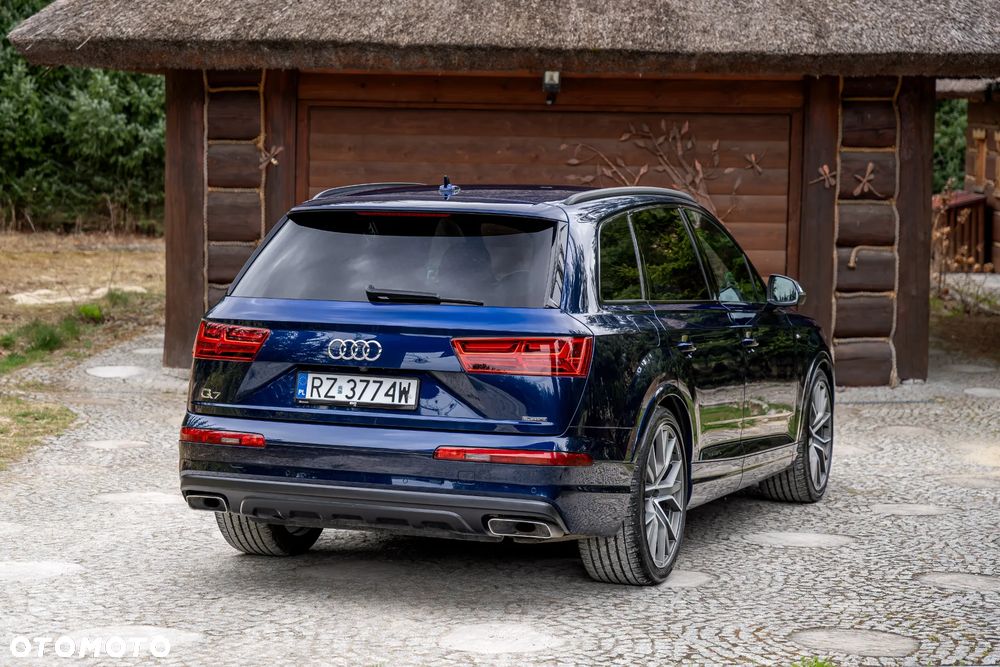 Audi Q7 - 36