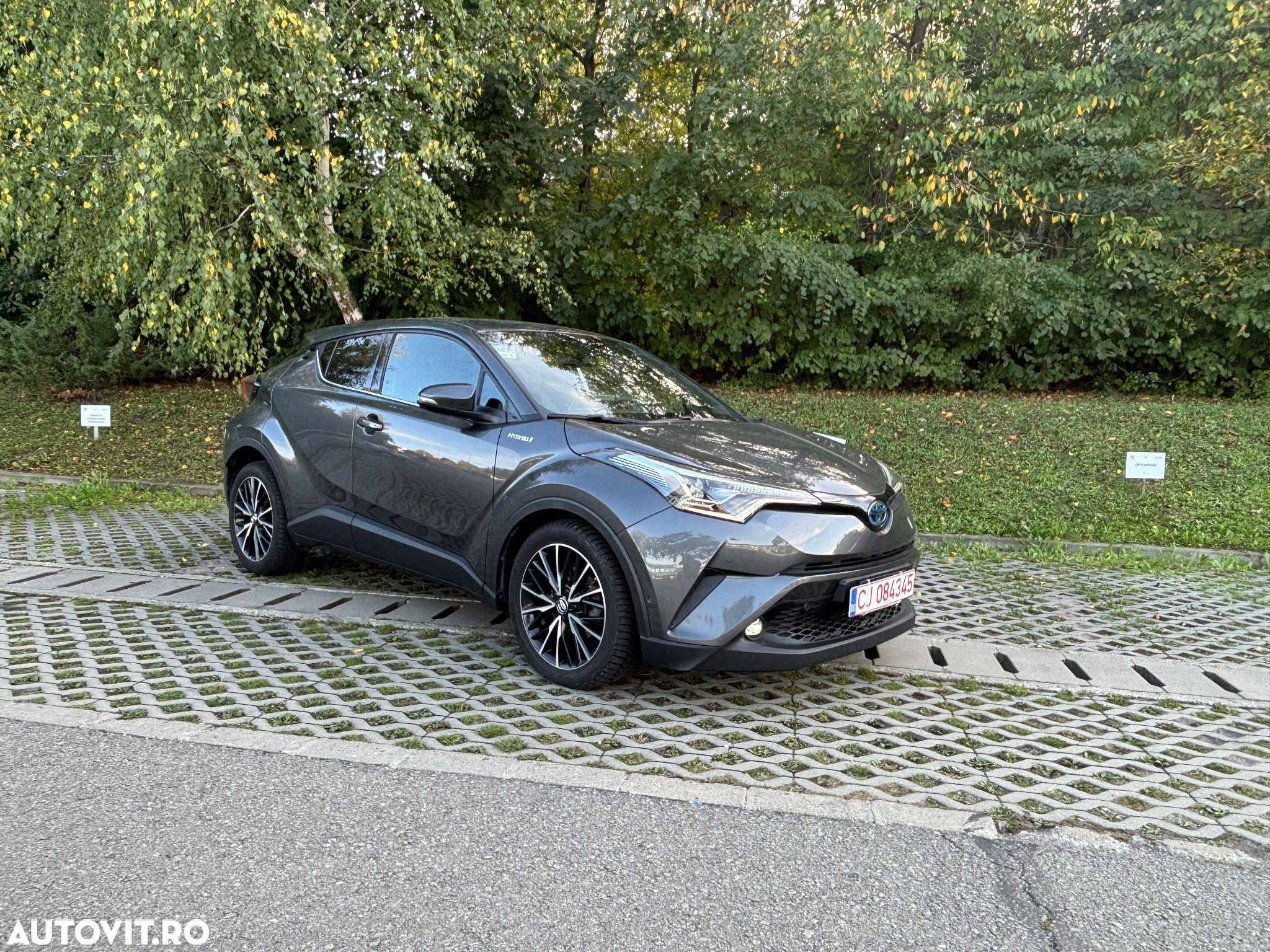 Toyota C-HR 1.8 HSD 4x2 CVT C-lassy LED - 1