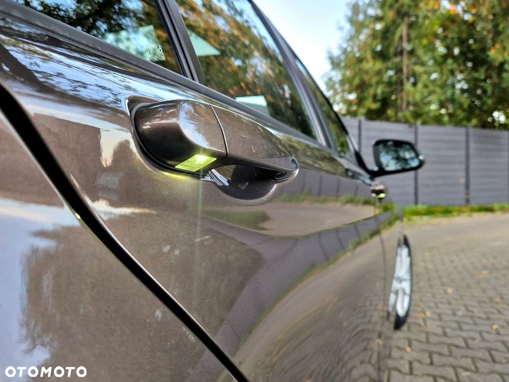 BMW Seria 1 118d DPF Edition Sport - 12