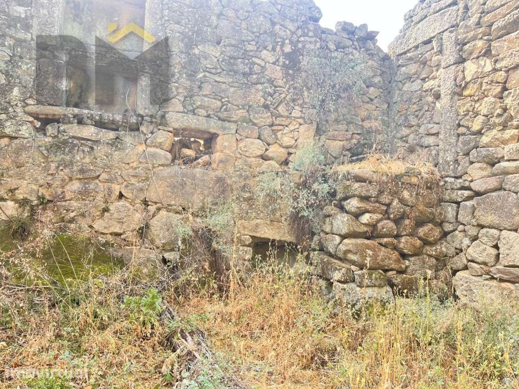Quinta junto ao rio em Castelo Branco - Grande imagem: 5/22