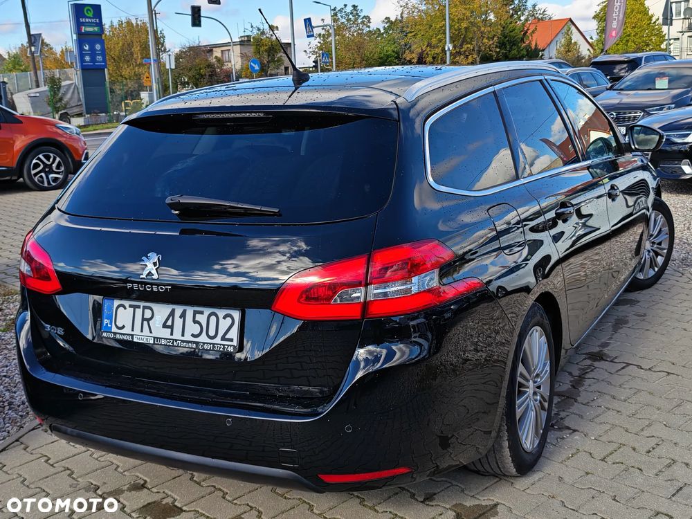 Peugeot 308 - 8