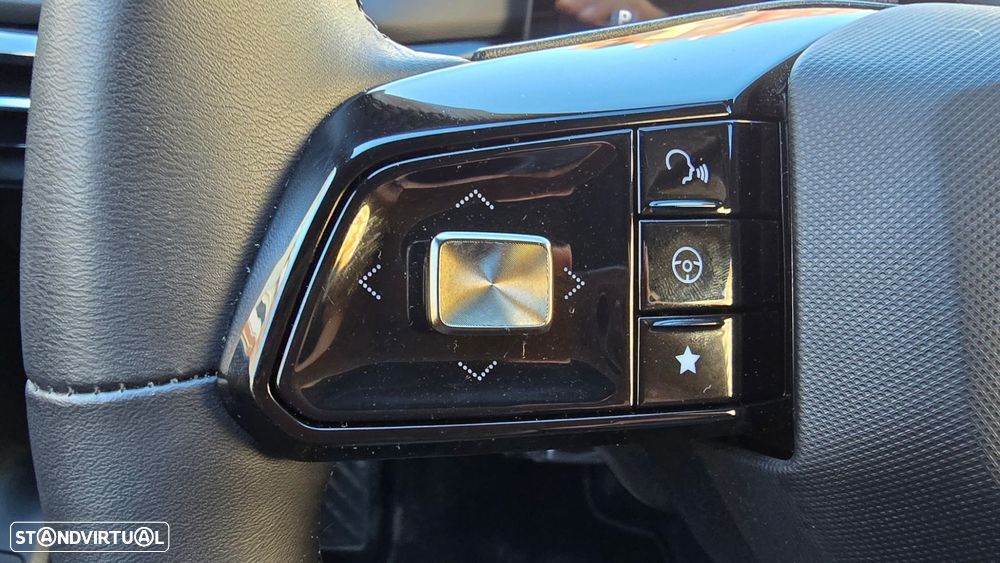 MG MG4 64 kWh Luxury - 15