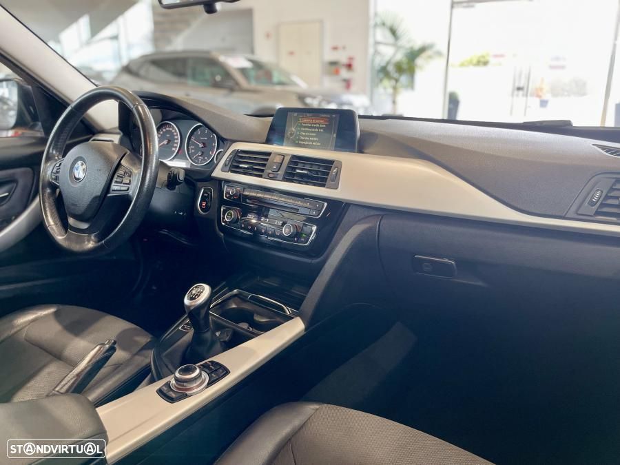 BMW 318 d Advantage - 30