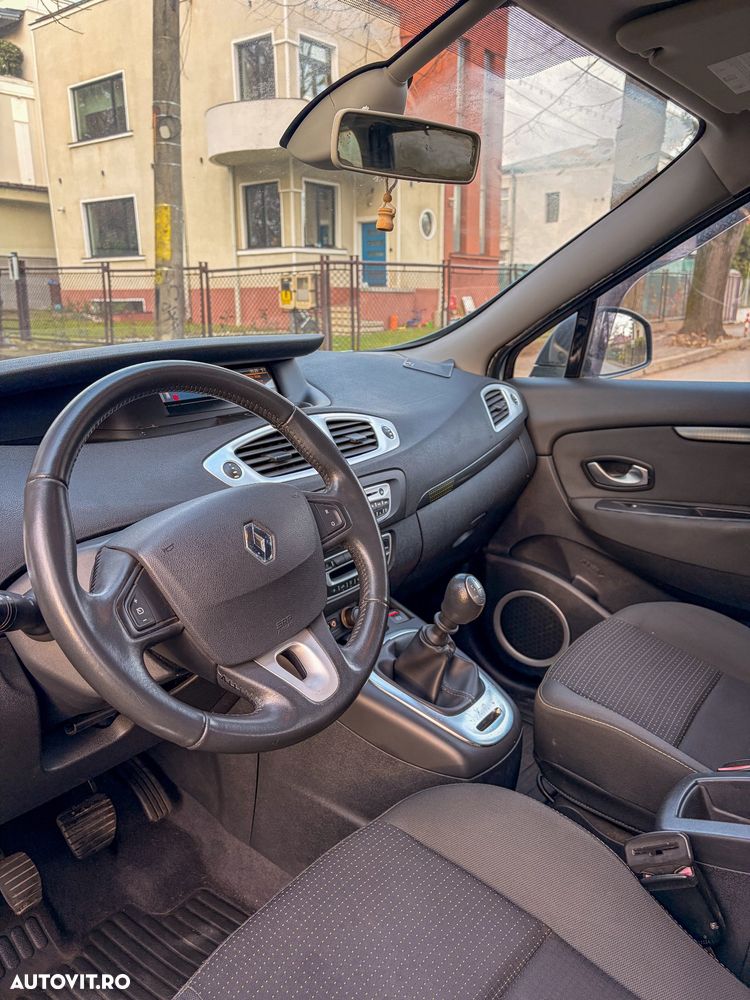 Renault Grand Scenic ENERGY dCi 110 Start & Stop Expression - 4