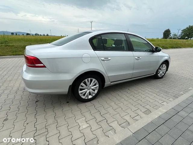 Volkswagen Passat 2.0 Blue TDI SCR Comfortline - 5