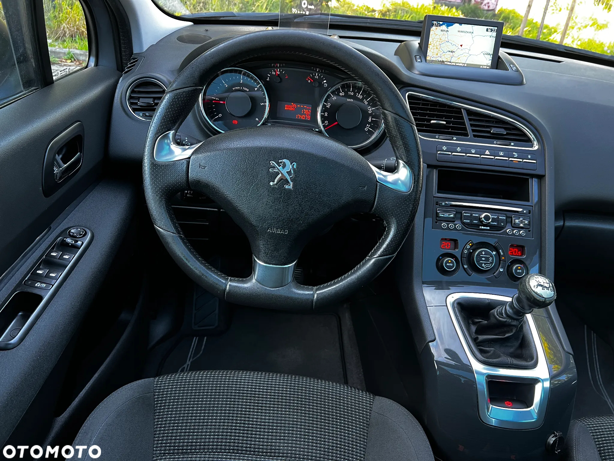 Peugeot 5008 - 15