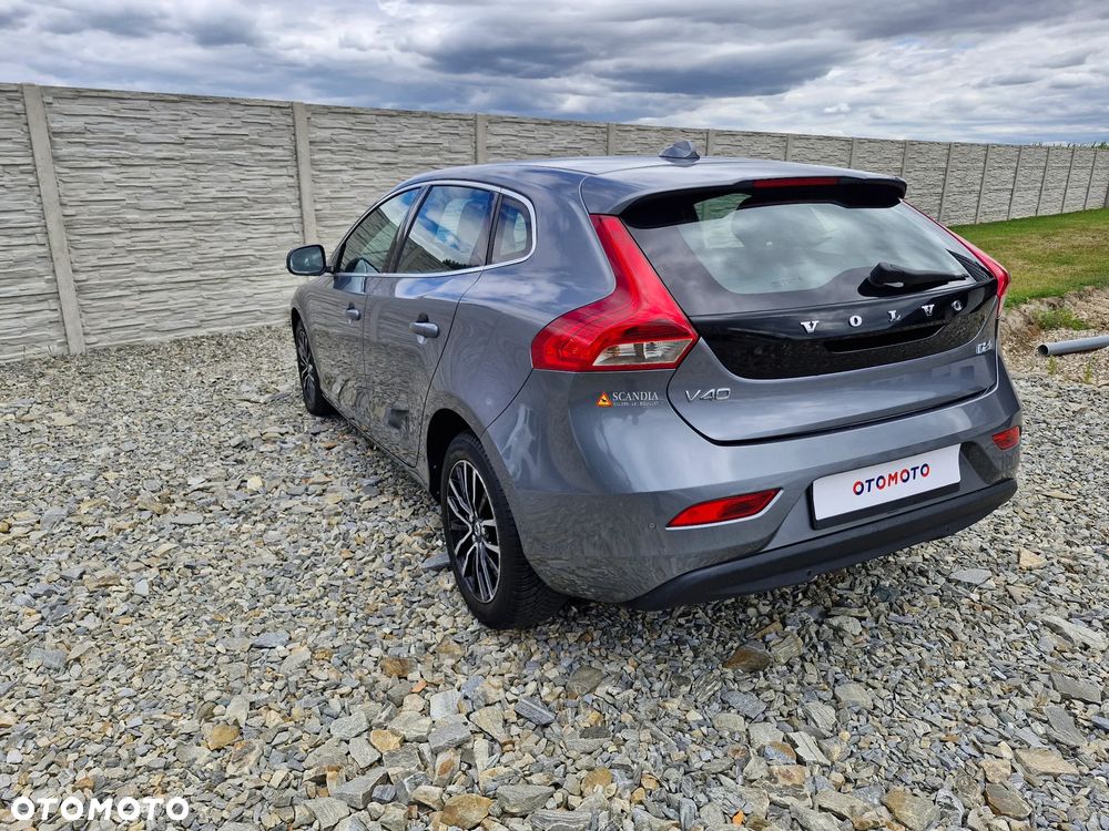 Volvo V40 D2 Inscription - 15